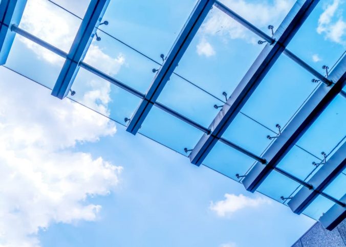 Por que as coberturas de vidro são tendência em arquitetura moderna?